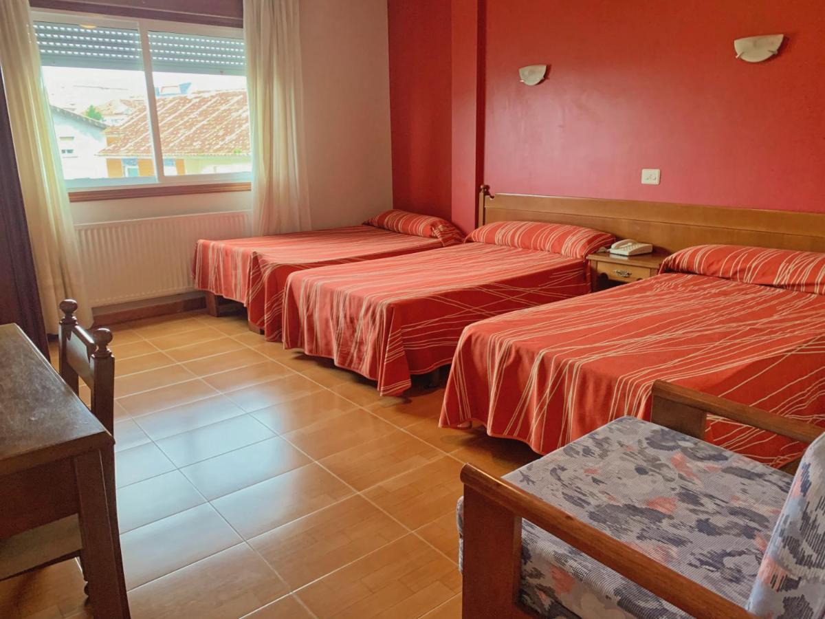 Hostal Las Vegas Cangas do Morrazo Exteriör bild